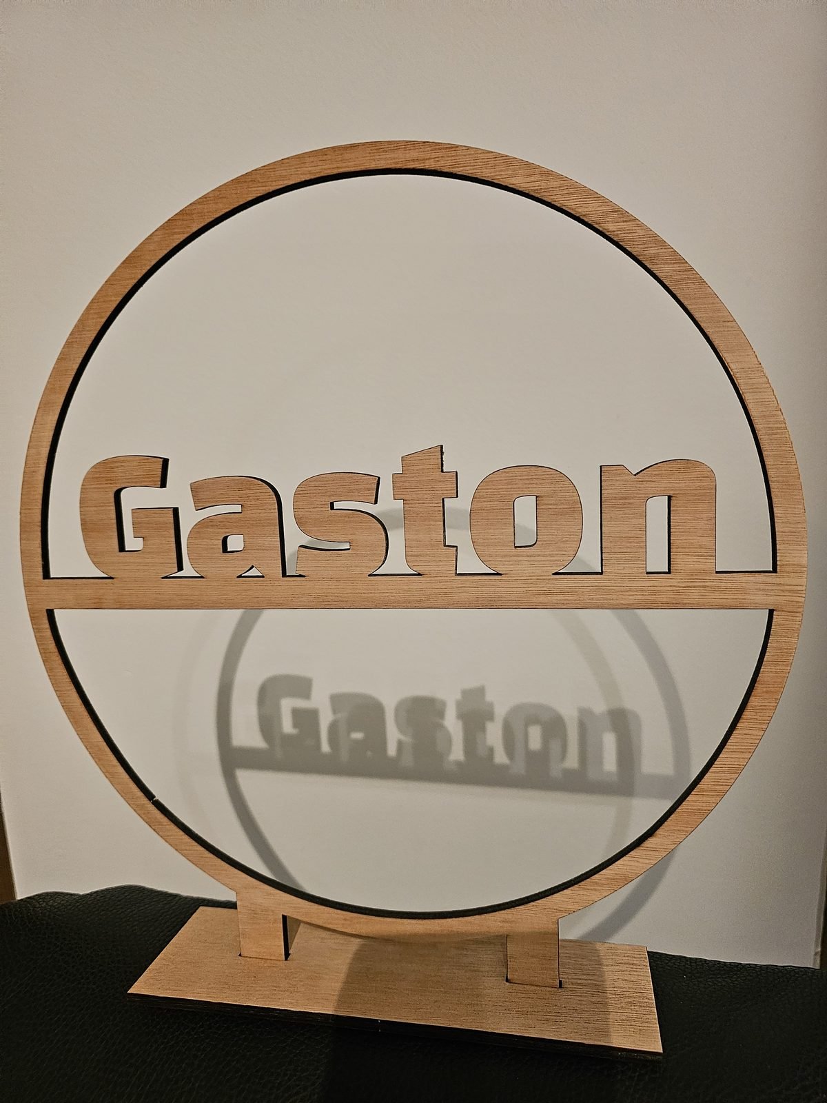 Wooden name ring with the name Gaston